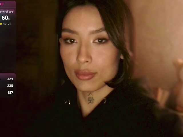 JulieTurner's BongaCams show and profile