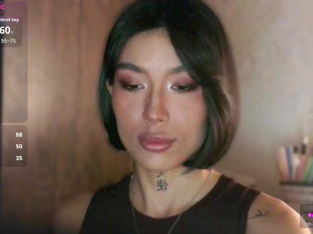 JulieTurner's BongaCams show and profile