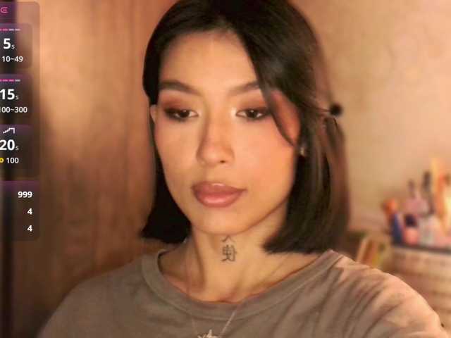 JulieTurner's BongaCams show and profile