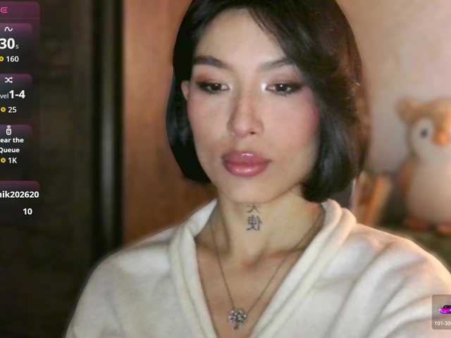 JulieTurner's BongaCams show and profile