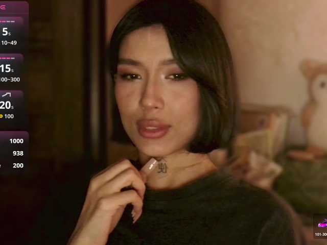 JulieTurner's BongaCams show and profile