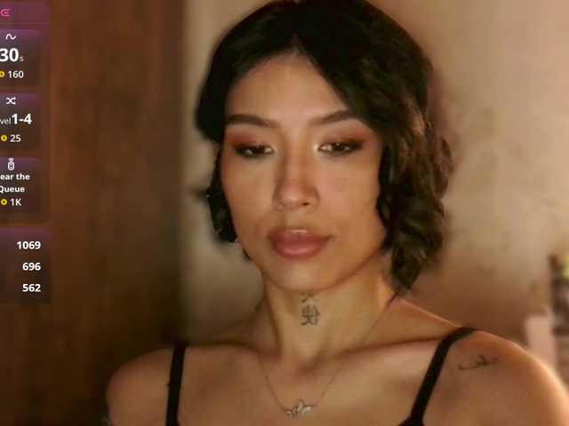 JulieTurner's BongaCams show and profile