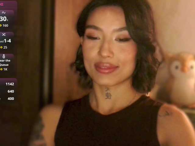 JulieTurner's BongaCams show and profile