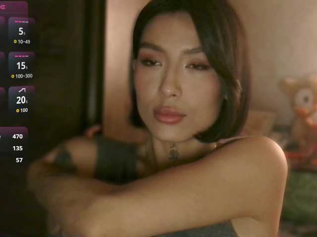 JulieTurner's BongaCams show and profile