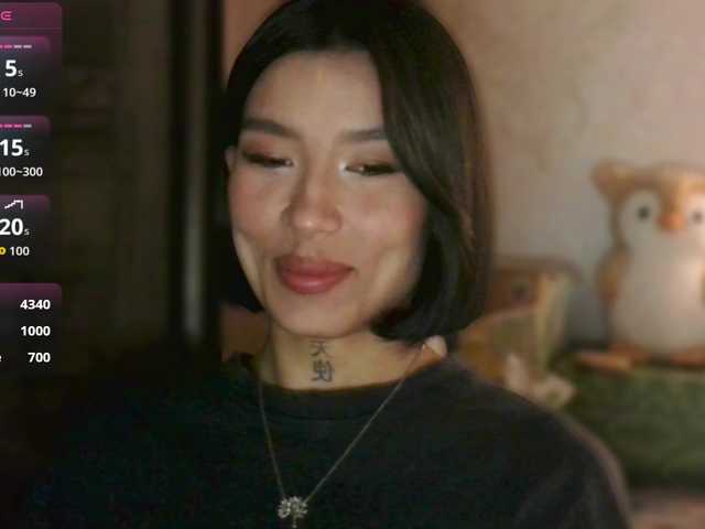 JulieTurner's BongaCams show and profile