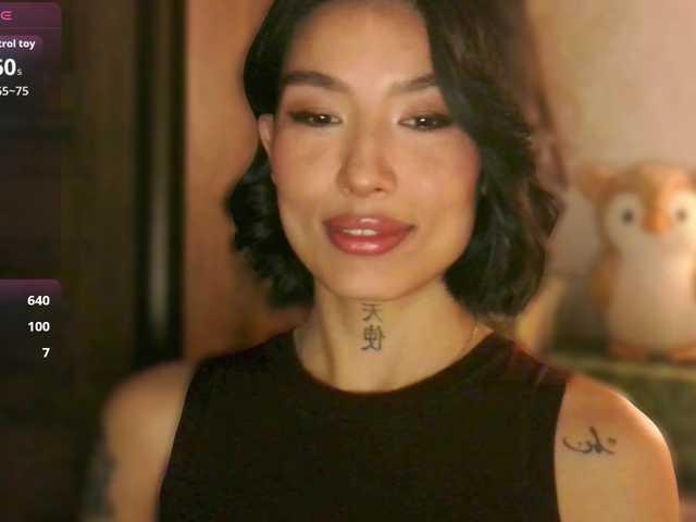 JulieTurner's BongaCams show and profile