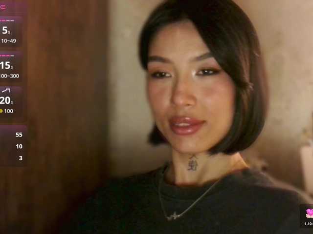 JulieTurner's BongaCams show and profile