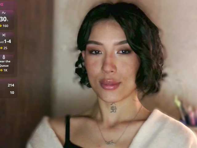 JulieTurner's BongaCams show and profile