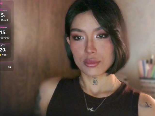 JulieTurner's BongaCams show and profile