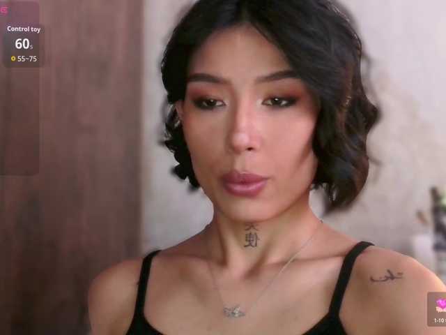 JulieTurner's BongaCams show and profile