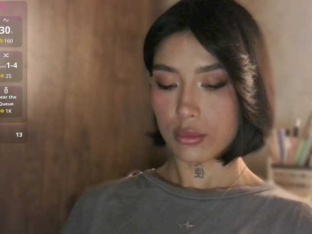 JulieTurner's BongaCams show and profile