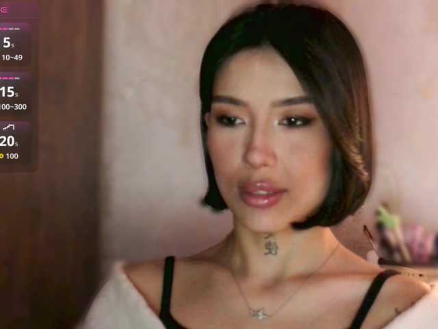 JulieTurner's BongaCams show and profile