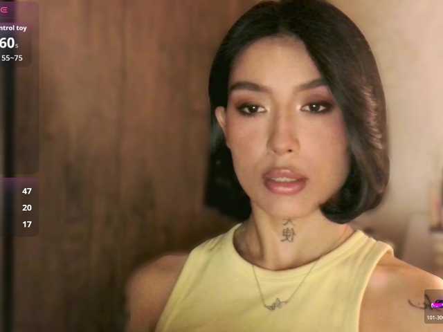 JulieTurner's BongaCams show and profile