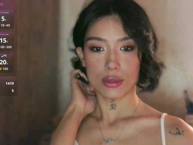 JulieTurner's BongaCams show and profile