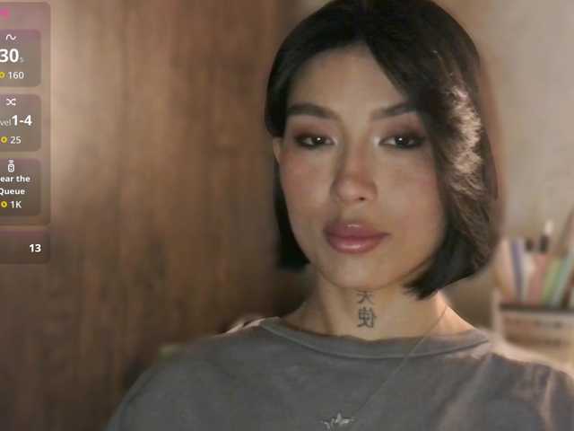 JulieTurner's BongaCams show and profile