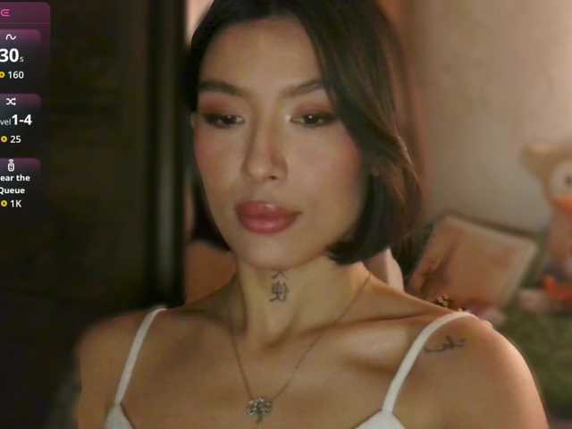 JulieTurner's BongaCams show and profile