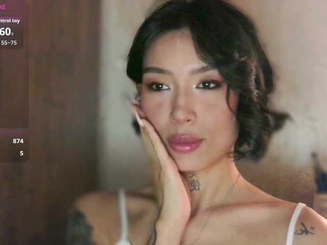 JulieTurner's BongaCams show and profile