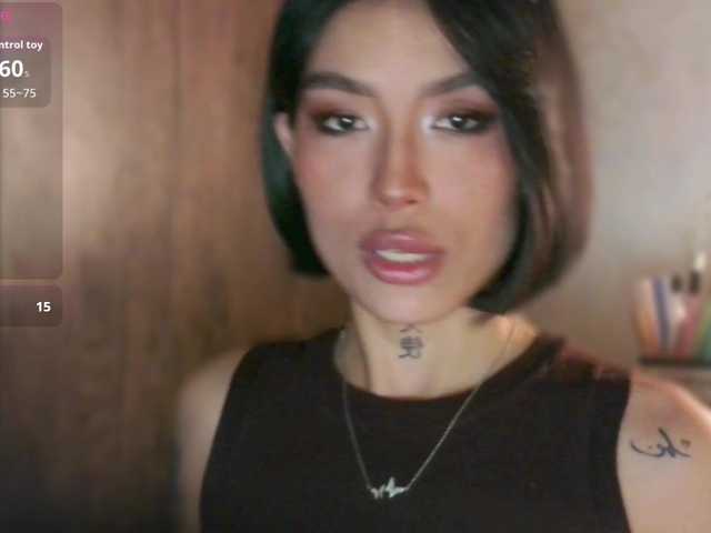 JulieTurner's BongaCams show and profile