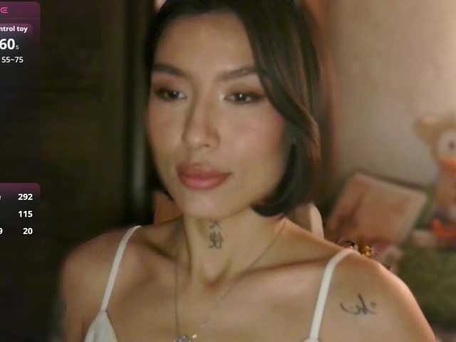 JulieTurner's BongaCams show and profile