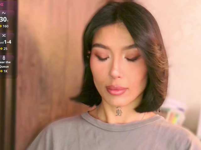 JulieTurner's BongaCams show and profile