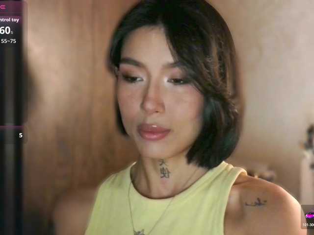 JulieTurner's BongaCams show and profile