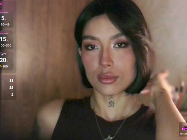 JulieTurner's BongaCams show and profile