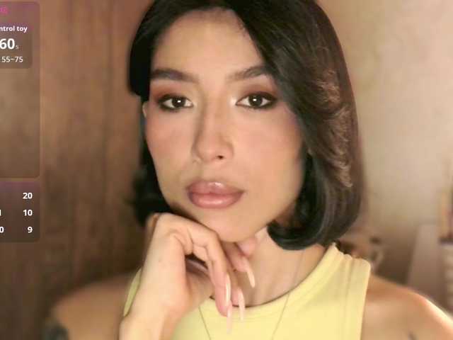 JulieTurner's BongaCams show and profile