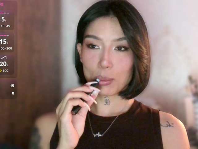 JulieTurner's BongaCams show and profile