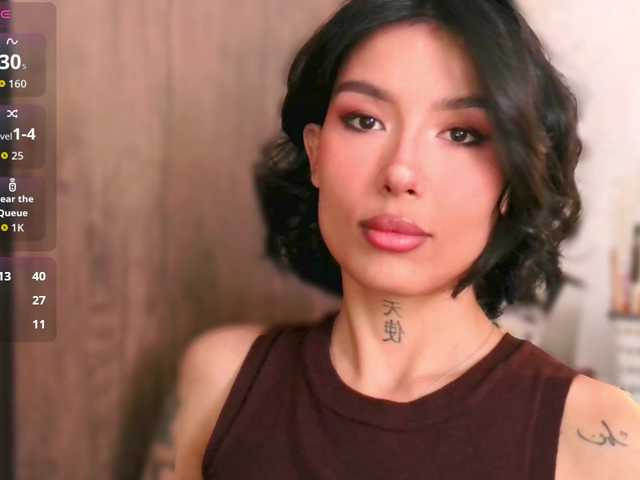 JulieTurner's BongaCams show and profile