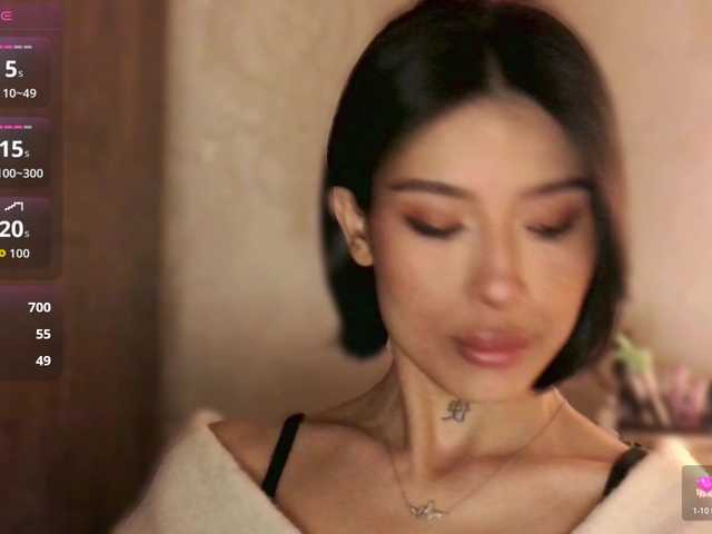 JulieTurner's BongaCams show and profile