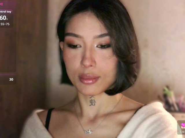 JulieTurner's BongaCams show and profile