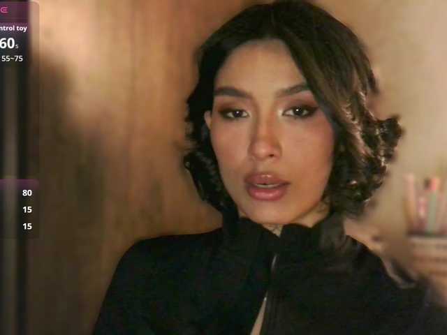 JulieTurner's BongaCams show and profile