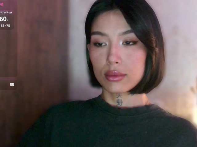 JulieTurner's BongaCams show and profile