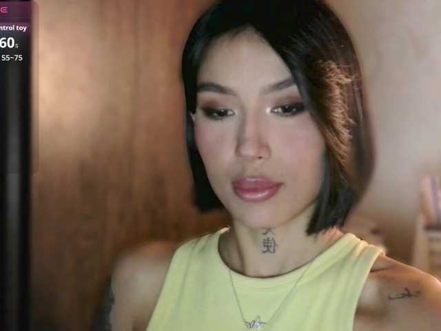 JulieTurner's BongaCams show and profile