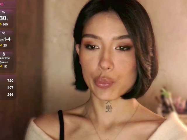 JulieTurner's BongaCams show and profile