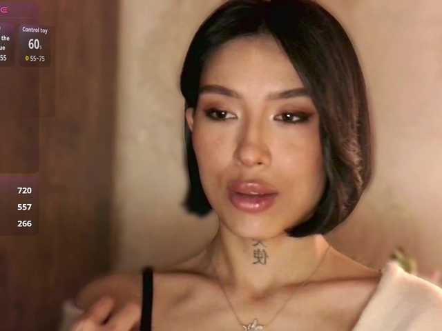 JulieTurner's BongaCams show and profile