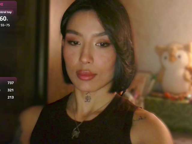 JulieTurner's BongaCams show and profile