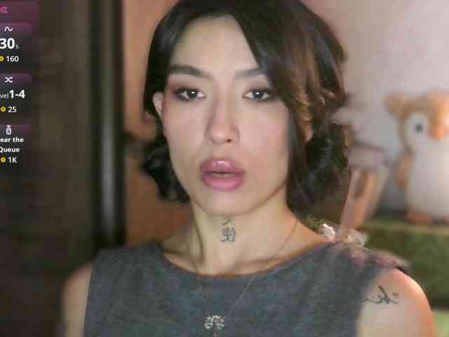 Girl-next-door webcam