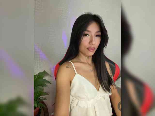 Girl-next-door webcam