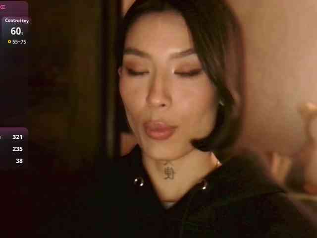 Girl-next-door webcam