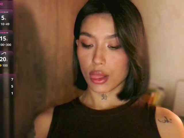 Girl-next-door webcam