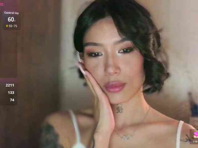 Girl-next-door webcam