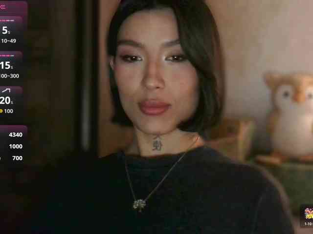 Girl-next-door webcam