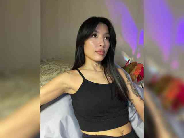 Girl-next-door webcam