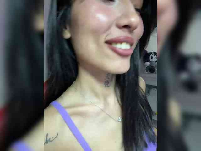 Girl-next-door webcam