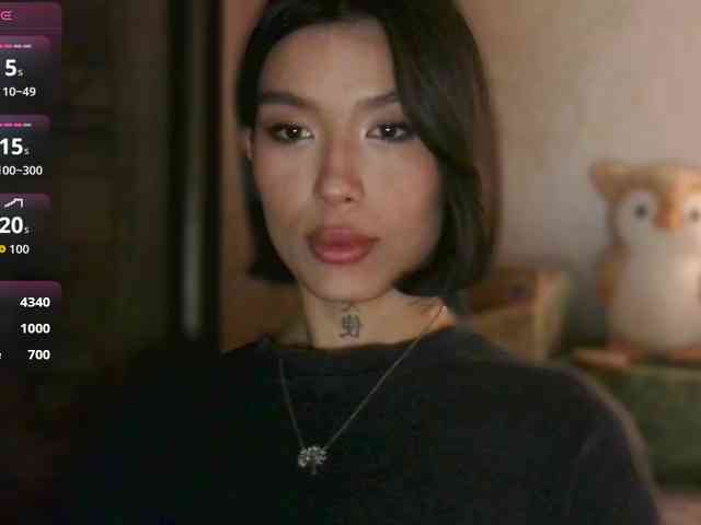 Girl-next-door webcam