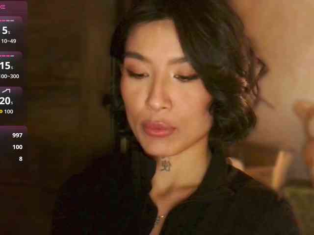 Girl-next-door webcam