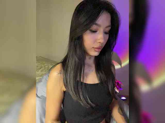 Girl-next-door webcam
