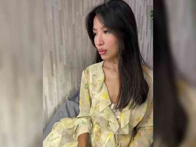 Girl-next-door webcam