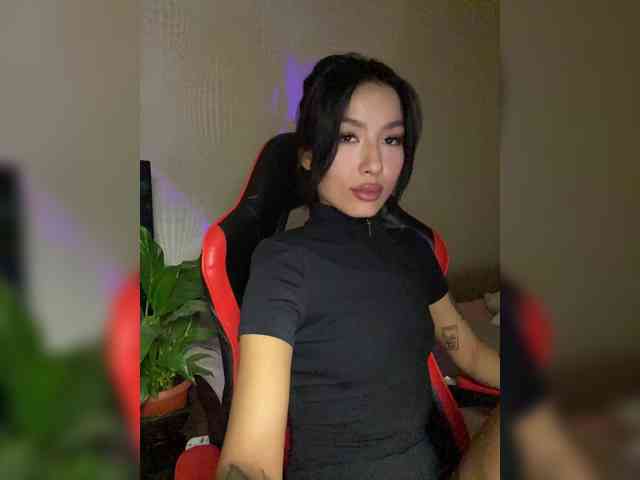Girl-next-door webcam